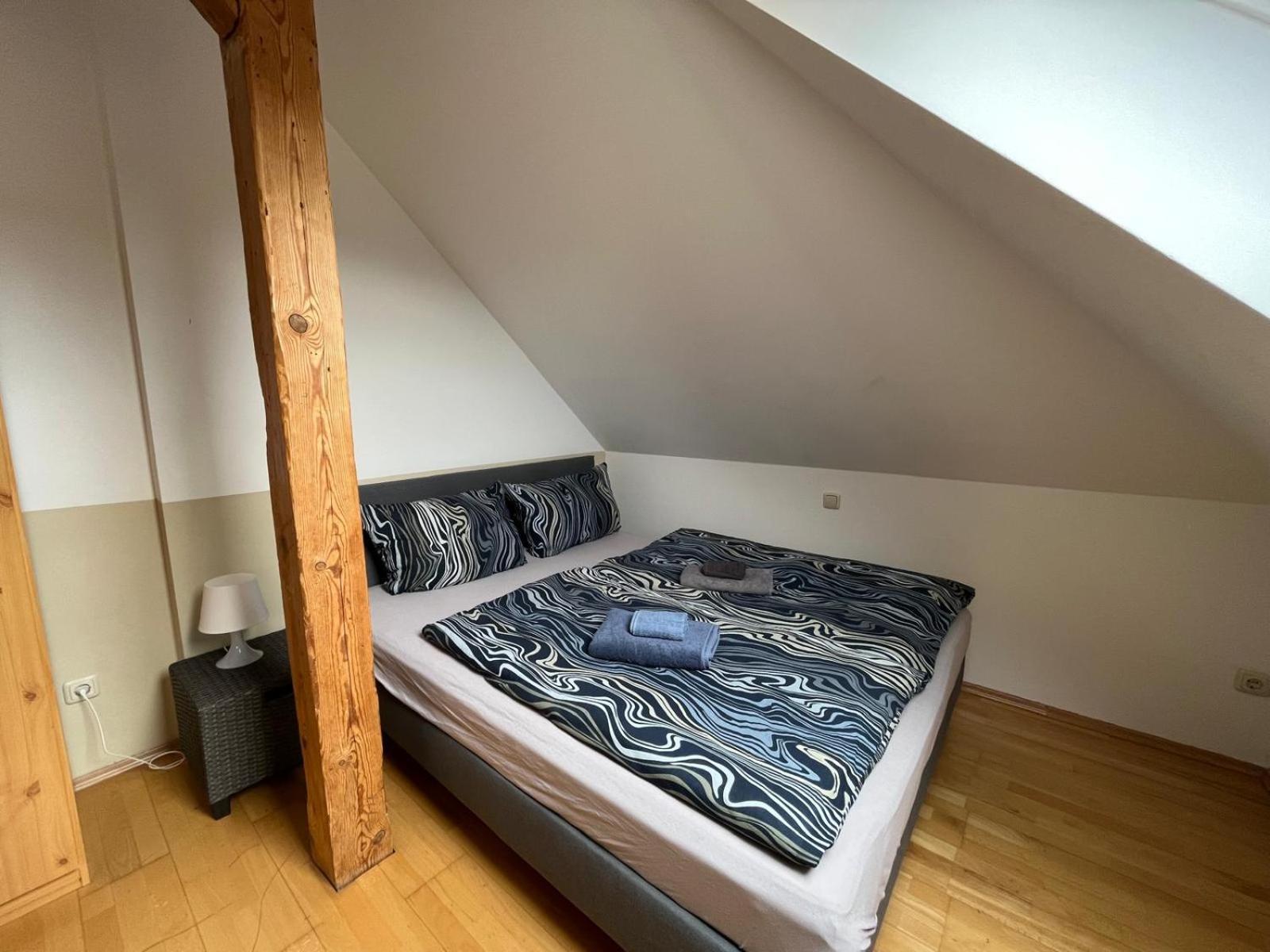 Doppelzimmer, Tv- Bad, Kuehlschrank- Parkplatz-17 Meine Exterior photo